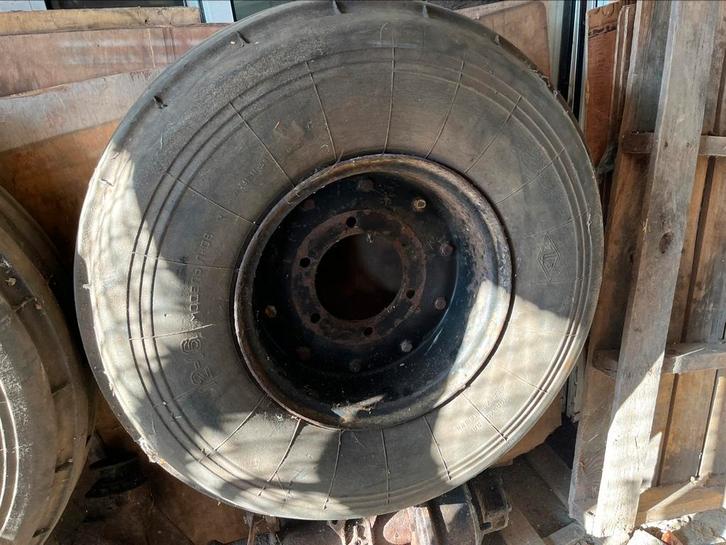 As + velgen banden 12x16 - 6 gaats naaf 165mm landbouwbanden, Doe-het-zelf en Verbouw, Overige Doe-het-zelf en Verbouw, Gebruikt