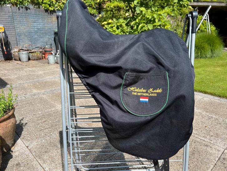 Hulsebos dressuurzadel cc WB4 17,5 inch, Dieren en Toebehoren, Paarden en Pony's | Zadels, Dressuur, Ophalen
