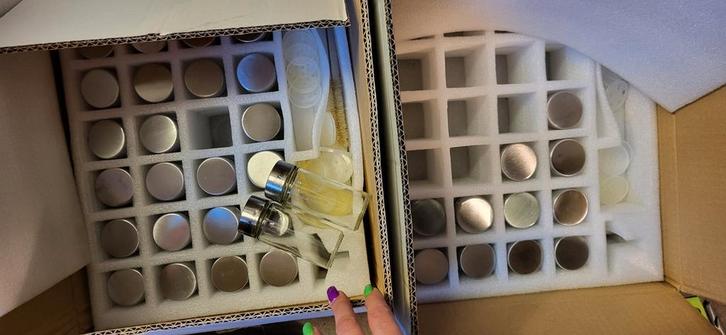 36 glazen kruidenpotjes, Huis en Inrichting, Keuken | Keukenbenodigdheden, Zo goed als nieuw, Ophalen