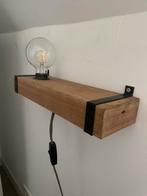 Nachtkastje / wandplankje met lamp 2 stuks, Ophalen of Verzenden, Zo goed als nieuw