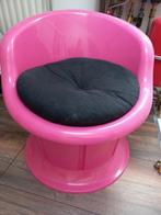 Te koop mooie roze Ikea stoel Wordt geleverd met kussen, Kinderen en Baby's, Ophalen of Verzenden, Gebruikt, Stoel(en)