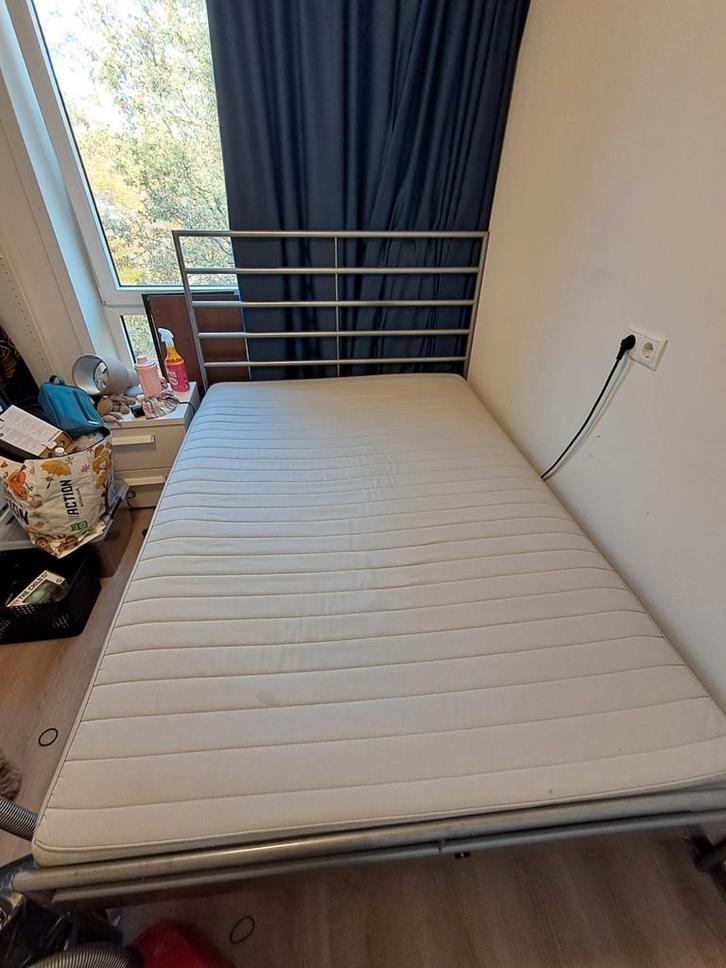 140 bij 200 meter bed van ikea, Antiek en Kunst, Antiek | Meubels | Bedden, Ophalen