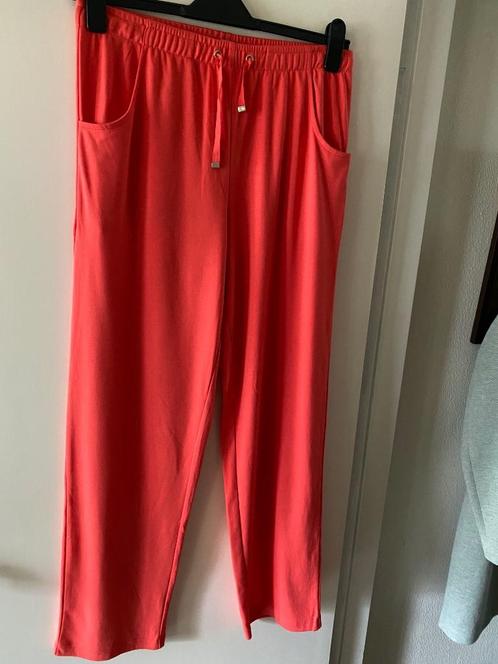 travelbroek HS 40 koraal NIEUW, Kleding | Dames, Broeken en Pantalons, Nieuw, Maat 38/40 (M), Rood, Lang, Ophalen of Verzenden