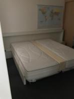 Gratis Interlubke bed met matrassen, Huis en Inrichting, Ophalen, Gebruikt, Tweepersoons, Interlubke