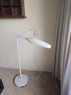 Leeslamp met een loep loeplamp vloerlamp wit, Ophalen, Zo goed als nieuw, Nvt, Minder dan 100 cm