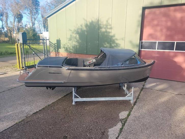 Nieuwe Elegance 635 met 30 pk winterstalling & antifouling!, Watersport en Boten, Sloepen, Nieuw, 6 meter of meer, Buitenboordmotor