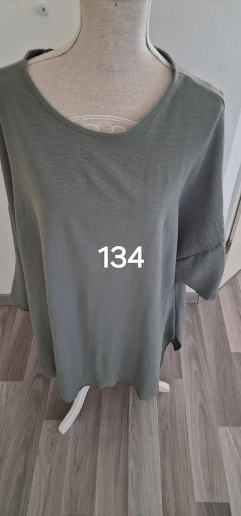134tm137)Te koop nieuw tunieken met ophaalmouw ongv.maat 54, Kleding | Dames, Grote Maten, Nieuw, Blouse of Tuniek, Blauw, Ophalen of Verzenden