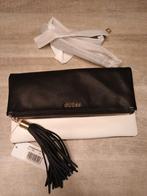 Guess Envelop Tas Zwart Wit - Nieuw met prijskaartje!, Sieraden, Tassen en Uiterlijk, Tassen | Damestassen, Ophalen of Verzenden