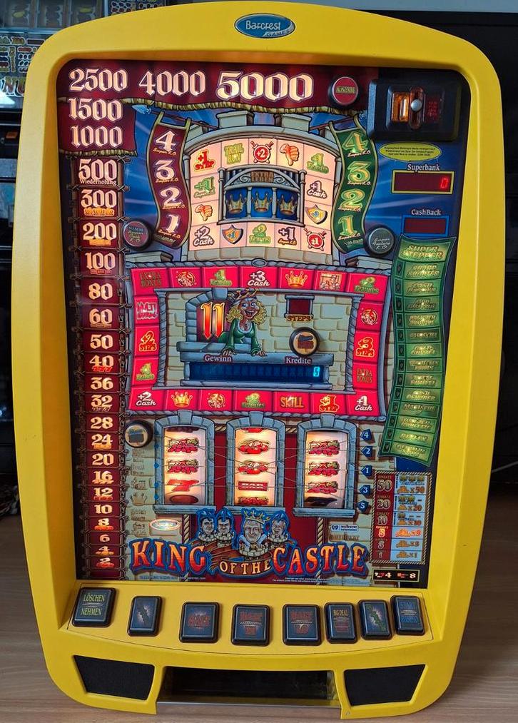 King of the castle Barcrest, Verzamelen, Automaten | Gokkasten en Fruitautomaten, Gebruikt, Euro, Met sleutels, Ophalen