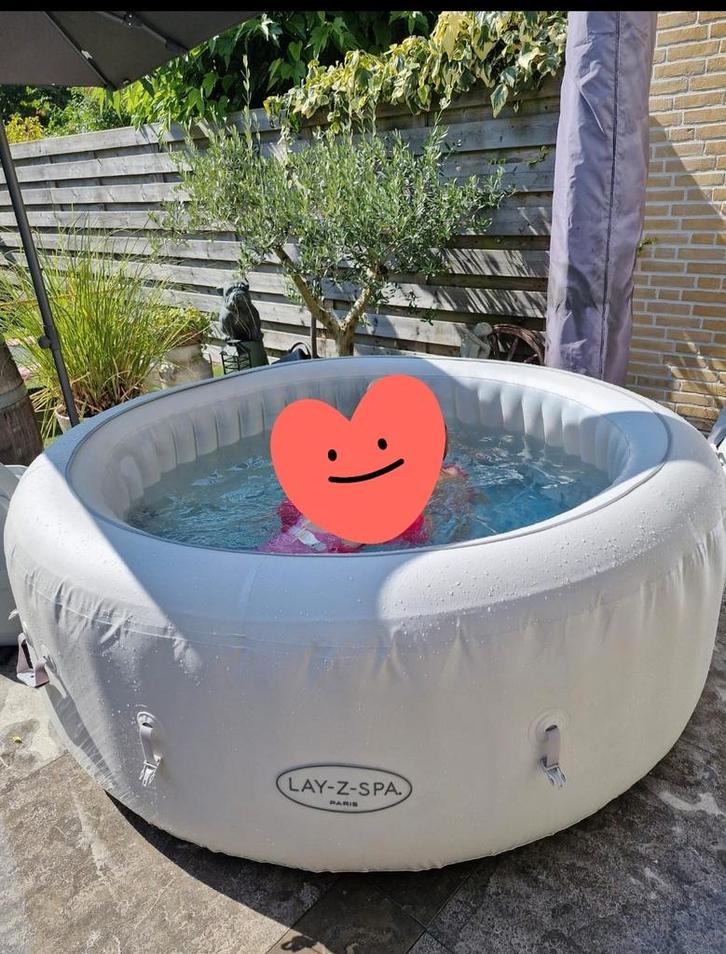 Mooie opblaasbare jacuzzi, Tuin en Terras, Bubbelbaden en Hottubs, Gebruikt, Afdekzeil, Ophalen of Verzenden