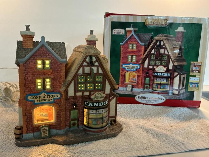 Lemax Caddington Village Confections Shoppe & Candies, Diversen, Kerst, Zo goed als nieuw, Ophalen of Verzenden