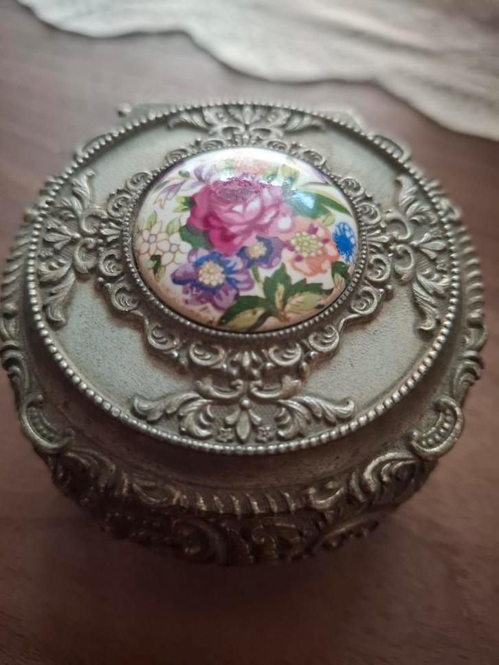 Vintage Sieradendoosje met Bloemen, Antiek en Kunst, Curiosa en Brocante, Ophalen of Verzenden