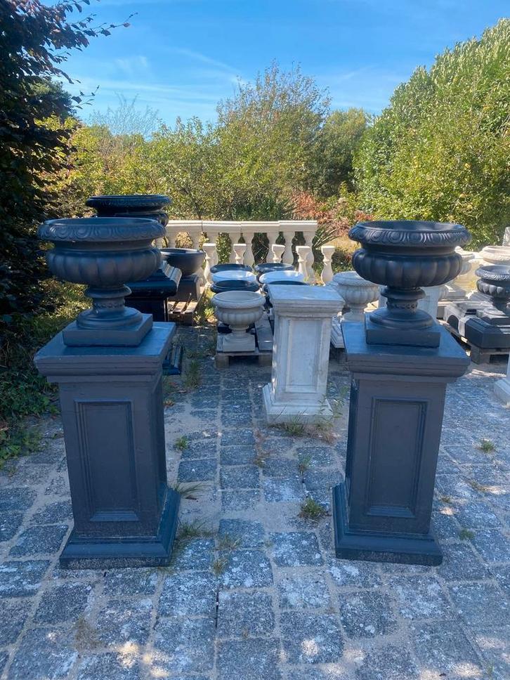 Betonnen sokkels en bloempotten in diverse maten, Tuin en Terras, Tuinvazen, Nieuw, Ophalen