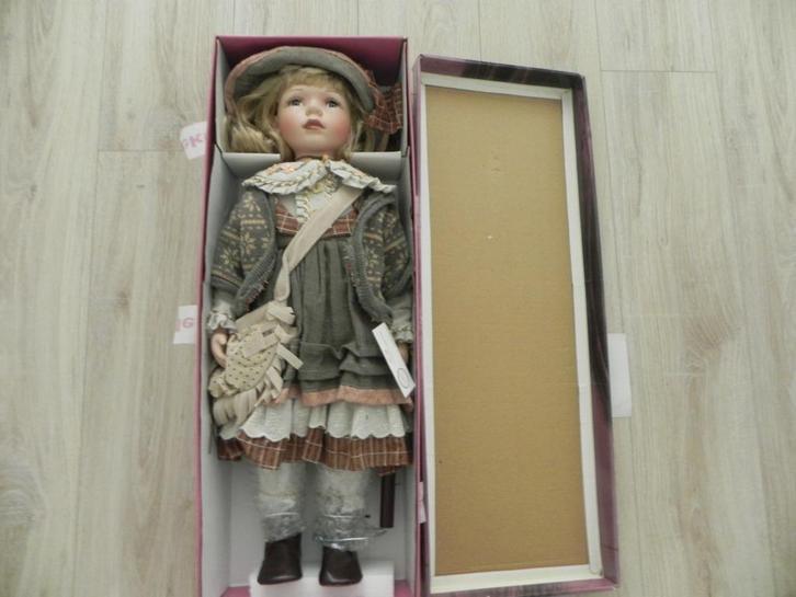 Sammlerpuppe Adelie Creation Paris Nieuw!, Verzamelen, Poppen, Nieuw, Pop, Ophalen of Verzenden