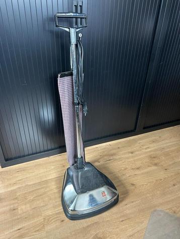 poetsmachine voor houten vloer beschikbaar voor biedingen