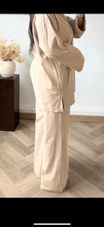 Dames twinset, Verzenden, Nieuw, Maat 42/44 (L), Beige