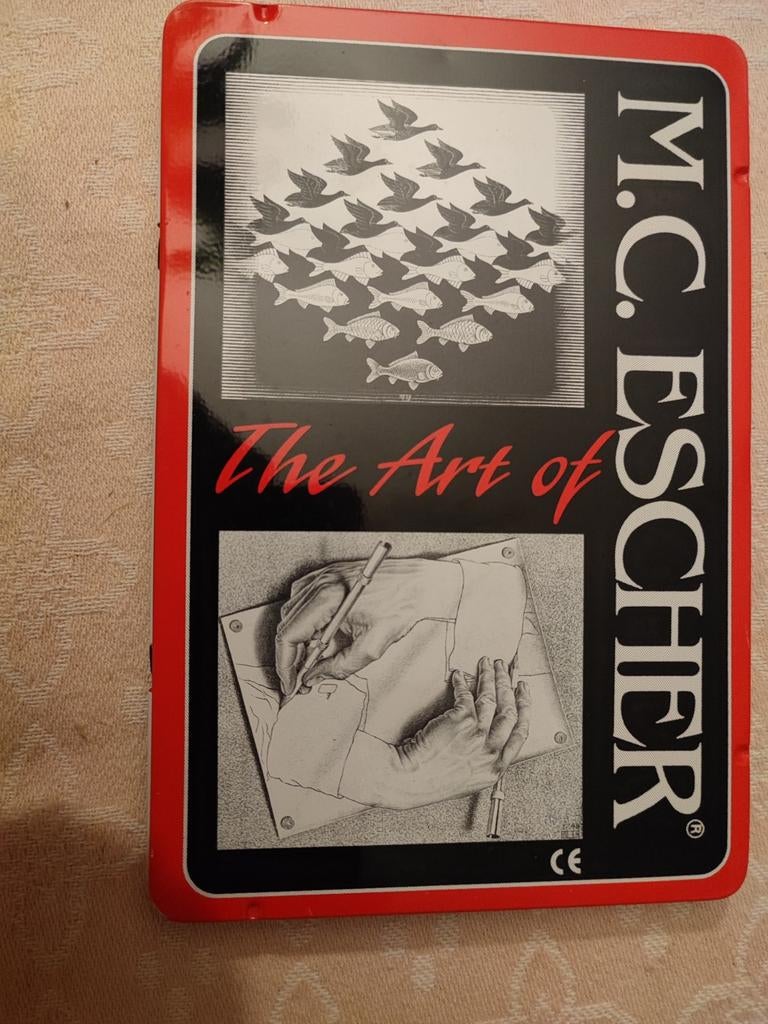 M.C. Escher Kleurpotloden - Nieuw!, Ophalen of Verzenden, Nieuw, Potlood of Stift