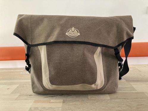 Vaude schoudertas, laptoptas type Fehmarn, lichtbruin, Computers en Software, Laptoptassen, Zo goed als nieuw, Schoudertas, 16 inch