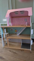 Houten poppenhuis Playtive, Ophalen, Zo goed als nieuw, Poppenhuis