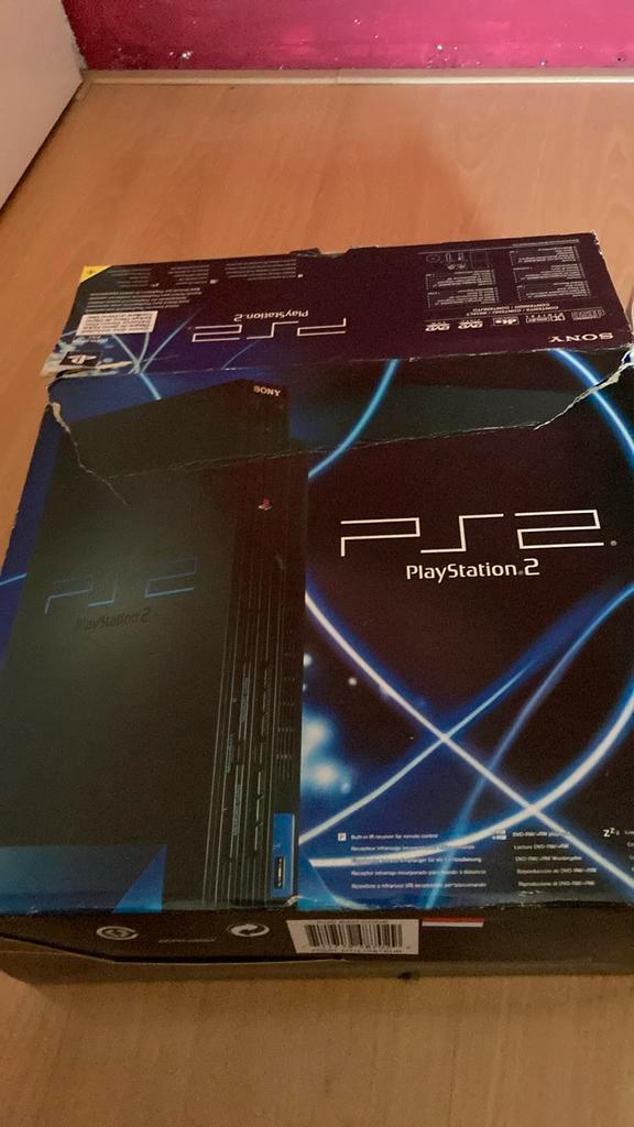 Phat Ps 2 met 1 controller en 2 memorykaarten en game, Spelcomputers en Games, Spelcomputers | Sony PlayStation 2, Zo goed als nieuw