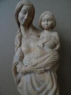 Mariabeeld houtsnijwerk Mariabeeld de Moeder Gods 34cm 1970, Ophalen of Verzenden, Zo goed als nieuw, Beeld(je), Christendom | Katholiek
