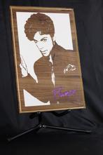 Prince | Carved in Walnut, Verzenden