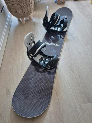 Flow Snowboard 163cm + Burton Bindingen beschikbaar voor biedingen
