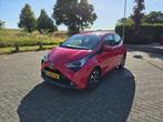 Toyota Aygo 1.0 Vvt-i 72pk 5D X-shift 2019 Rood, Auto's, 4 stoelen, 3 cilinders, Geïmporteerd, Aygo