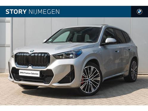 BMW iX1 xDrive30 High Executive M Sport / Panoramadak / Trek, Auto's, BMW, Bedrijf, Te koop, iX1, 4x4, Adaptive Cruise Control