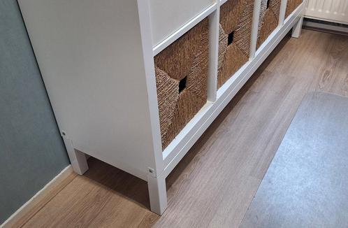 Ikea Kallax onderstel voor 4 vakken, Huis en Inrichting, Kasten | Boekenkasten, Zo goed als nieuw, 25 tot 50 cm, Ophalen