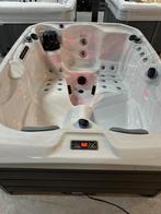 NIEUWE 3 PERSOONS SPA JACUZZI, Tuin en Terras, Bubbelbaden en Hottubs, Ophalen of Verzenden, Zo goed als nieuw, Filter