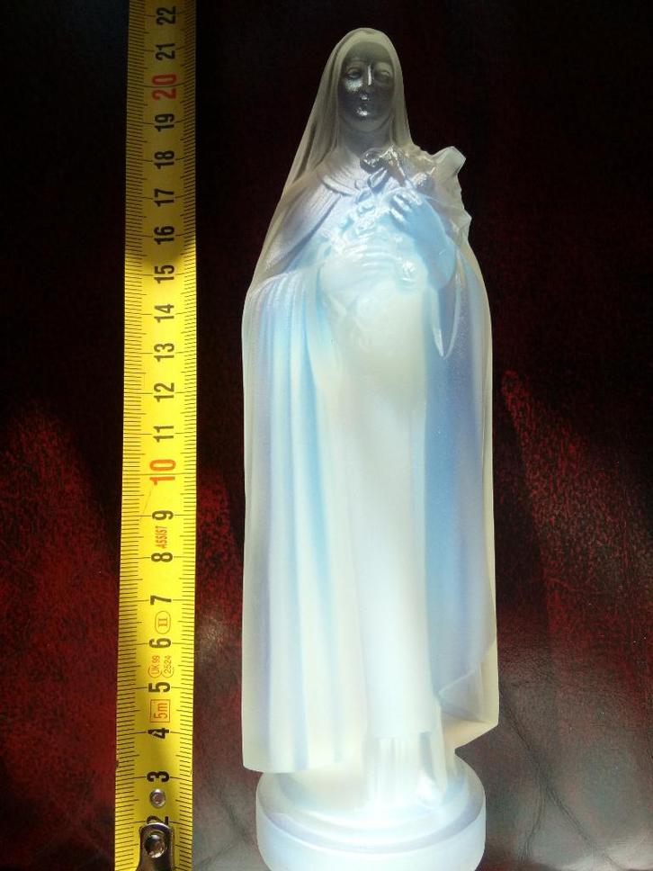 Etling madonna theresa van lisieux opalescence glas 1935., Antiek en Kunst, Antiek | Glas en Kristal, Ophalen