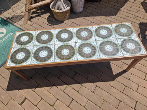 Vintage Salontafel met Tegels, Huis en Inrichting, Tafels | Salontafels, Zo goed als nieuw, Minder dan 50 cm, 50 tot 100 cm, 100 tot 150 cm