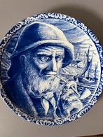 Boch Freres La Louviere Aardewerk Bord - Visser met Pijp, Ophalen of Verzenden