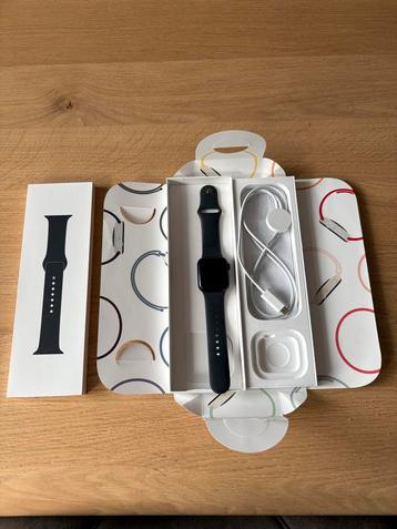 Apple Watch SE (Gen 2) - 40 mm beschikbaar voor biedingen