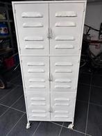 Woood metalen wandkast Boaz, Ophalen, Zo goed als nieuw