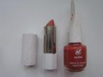 set nagellak + lipstick  Yves Rocher   vintage  (B), Sieraden, Tassen en Uiterlijk, Uiterlijk | Cosmetica en Make-up, Ophalen of Verzenden