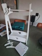 Poppenkledingrek met hangers - Nieuwstaat!, Kinderen en Baby's, Ophalen of Verzenden, Zo goed als nieuw