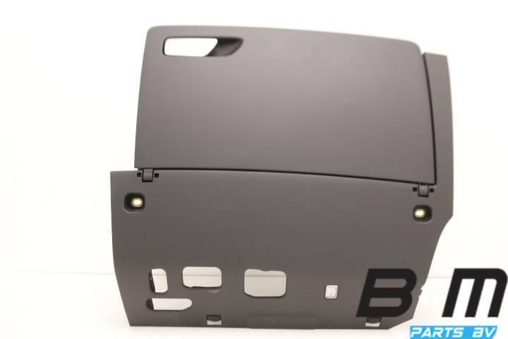 Dashboardkastje Audi A3 8V Limo 8V1857035B, Auto-onderdelen, Dashboard en Schakelaars, Gebruikt