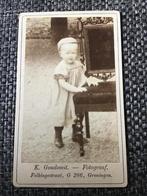 CDV, Kind bij stoel, K. Goudsmit, Groningen, Carte de Visite, Verzamelen, Foto's en Prenten, Gebruikt, Foto, Voor 1940, Kind