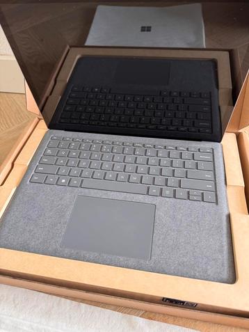 Microsoft  Surface Laptop 5  Platinum i5 16GB 512GB 13.5" beschikbaar voor biedingen