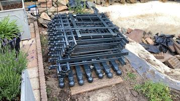 Hekwerk incl poortdeur antraciet ruim 8,5 meter!!  beschikbaar voor biedingen