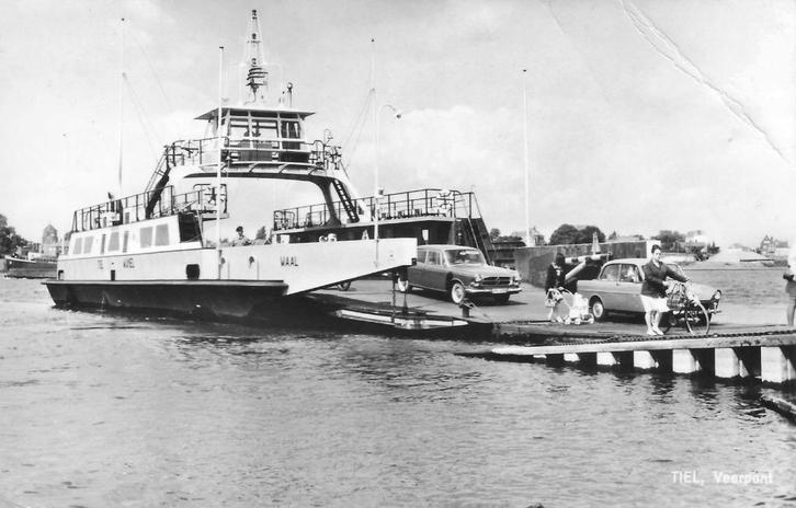 TIEL - Veerpont (1964), Verzamelen, Ansichtkaarten | Nederland, Gelopen, Gelderland, 1960 tot 1980, Verzenden