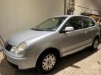 Volkswagen Polo 1.4 55KW 2005 Grijs, Auto's, Voorwielaandrijving, 4 cilinders, Origineel Nederlands, Handgeschakeld