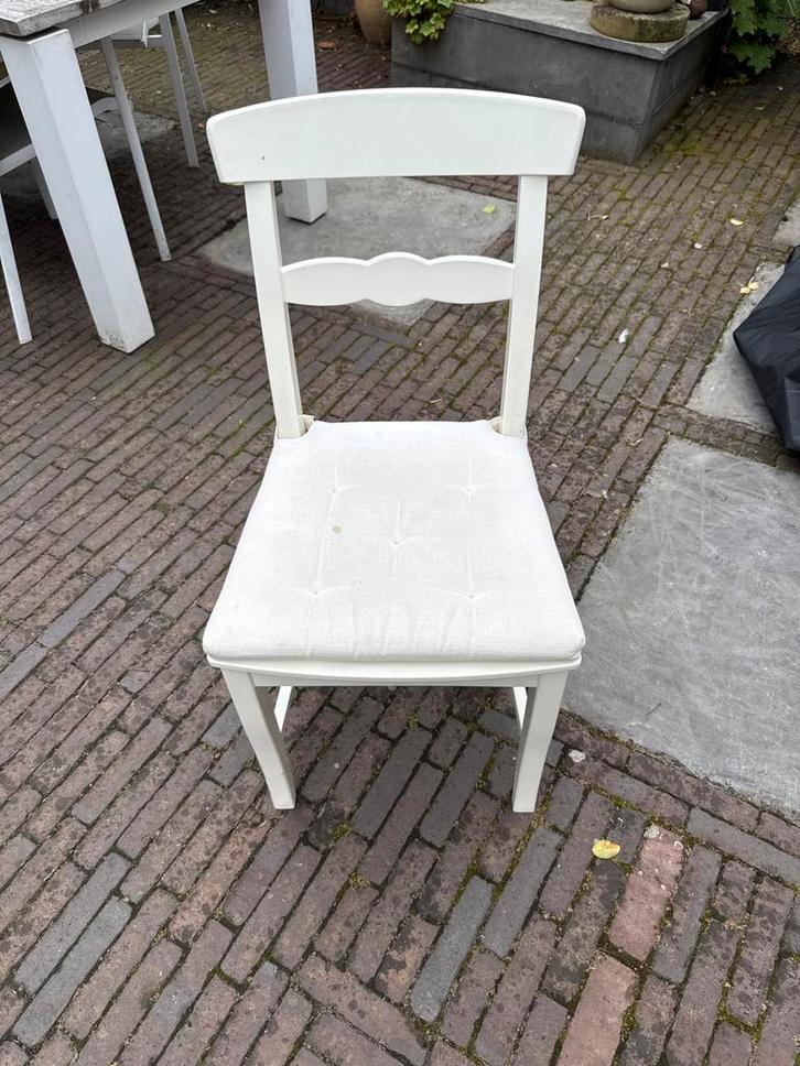 Vintage witte houten stoel met kussen, Huis en Inrichting, Stoelen, Gebruikt, Eén, Hout, Wit, Ophalen