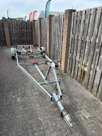 Varewa boot trailer. 1500kg as. beschikbaar voor biedingen
