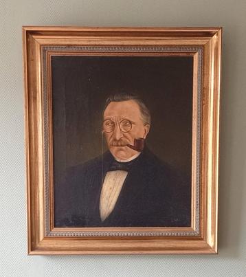 Statig portret in oude lijst beschikbaar voor biedingen