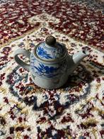 Vintage Theepot met Blauwe Bloemen, Gebruikt, Keramiek, Overige typen, Ophalen of Verzenden