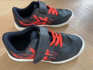 Jongens gymschoen decathlon blauw maat 33  beschikbaar voor biedingen