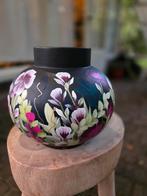 Zusss Vaas - Handbeschilderd, Mat Zwart, Huis en Inrichting, Woonaccessoires | Vazen, Zwart, Aardewerk of Porselein, Ophalen of Verzenden
